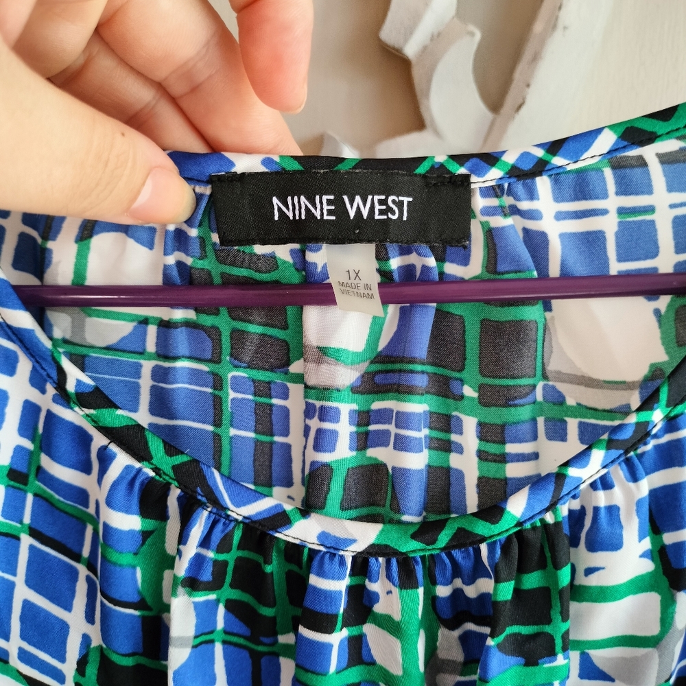 Nine West Geometric Pattern Top - Picture 3 of 15